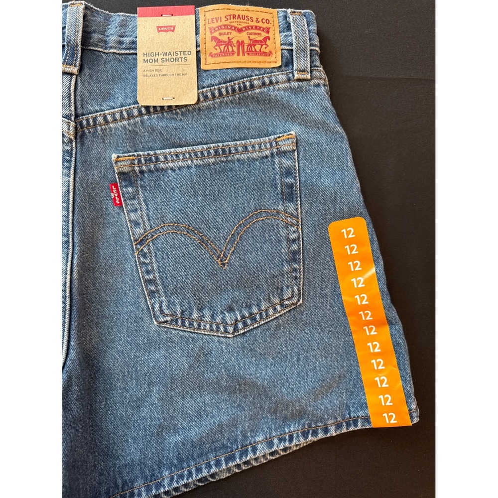 Levi's High Waisted Mom Shorts Medium Wash Denim Blue Size 31 12 A19650045 NEW - Picture 11 of 14